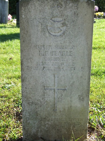 Reginald Frank Tearle CWGC headstone Watford North Cemetery