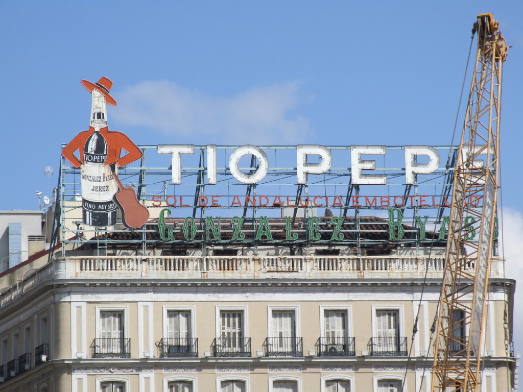 Tio Pepe sign Puerto del Sol