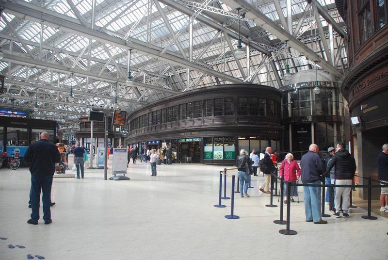 The impressive Victorial interior of Glasgow Central Station
