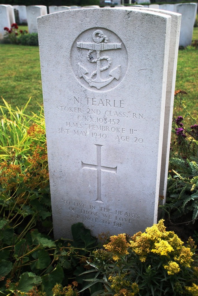 Norman Tearle C-KX 103452 Oostende New Communal Cemetery