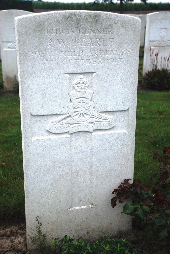 Ronald William Tearle 141935 The Huts Cem Dikkebus Ieper Ypres