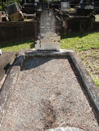 Grave in Toowong Cemetery, Brisbane