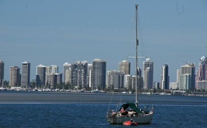 Life on the Gold Coast - boating from city to city