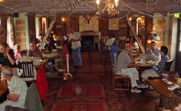 Interior of the 5 Bells at lunch