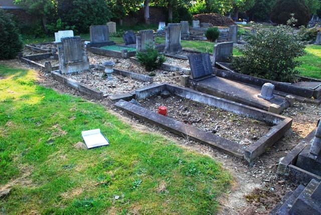 Grass plot 1150L-CON William 1857-1933. Vicarage Rd Cemetery, Watford.