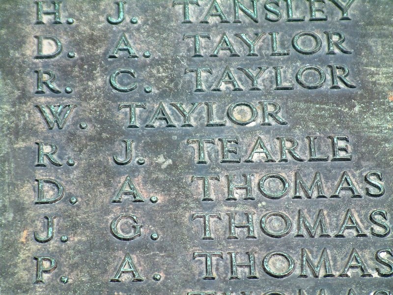 WW2 names War Memorial Luton RJ Tearle